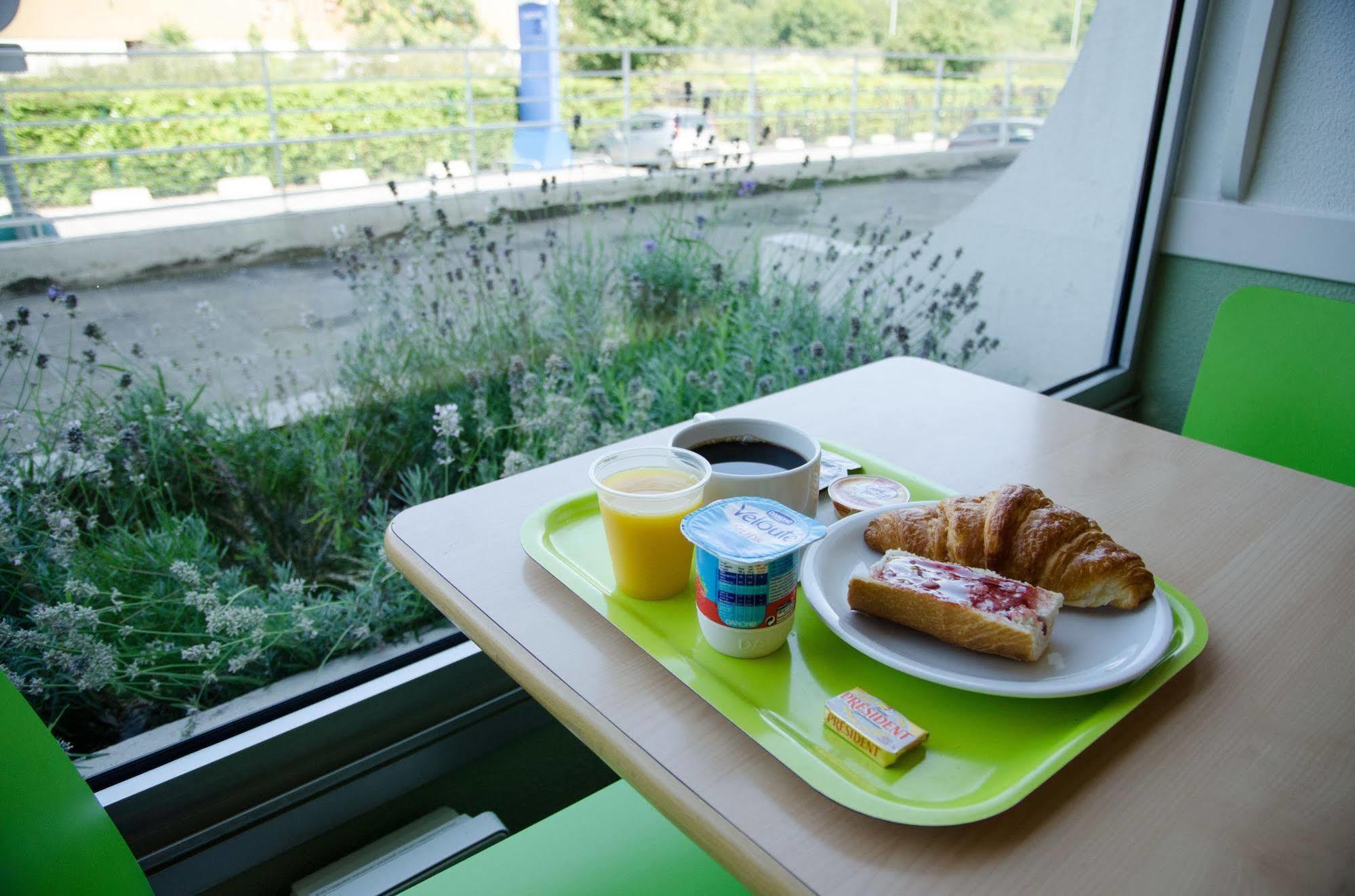 Ibis Budget Aeroport Le Bourget Garonor Le Blanc-Mesnil Esterno foto