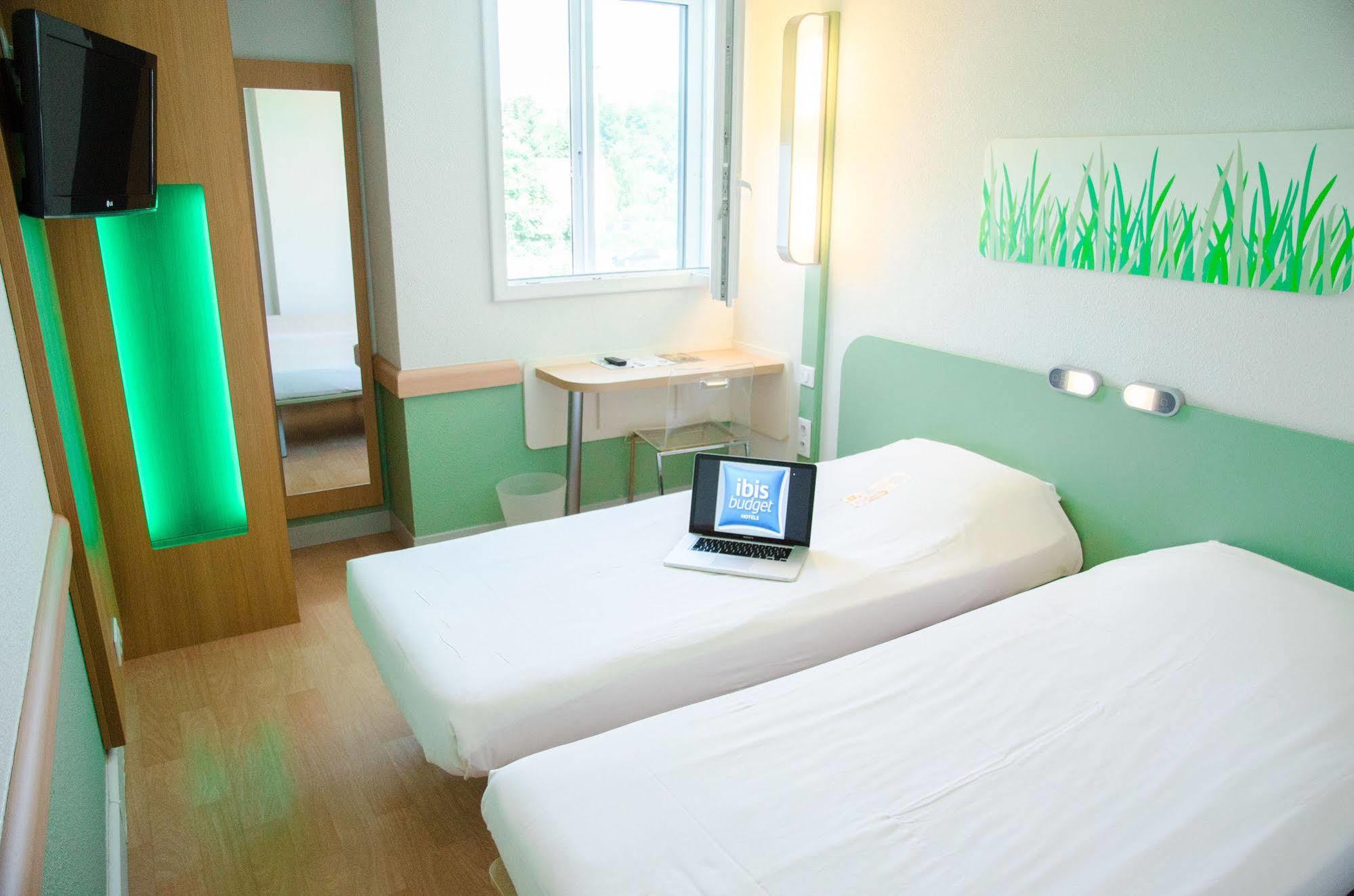 Ibis Budget Aeroport Le Bourget Garonor Le Blanc-Mesnil Esterno foto
