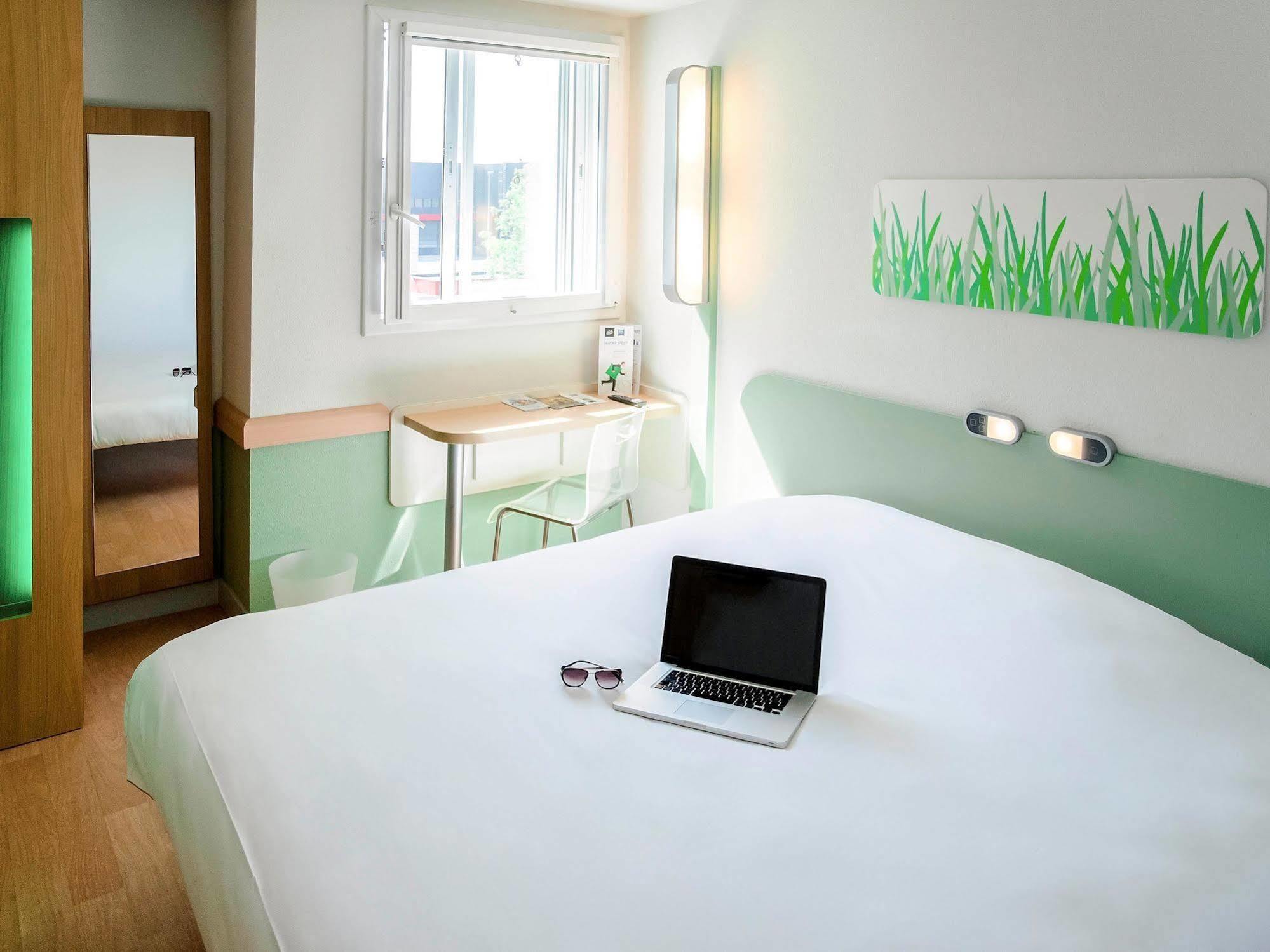 Ibis Budget Aeroport Le Bourget Garonor Le Blanc-Mesnil Esterno foto