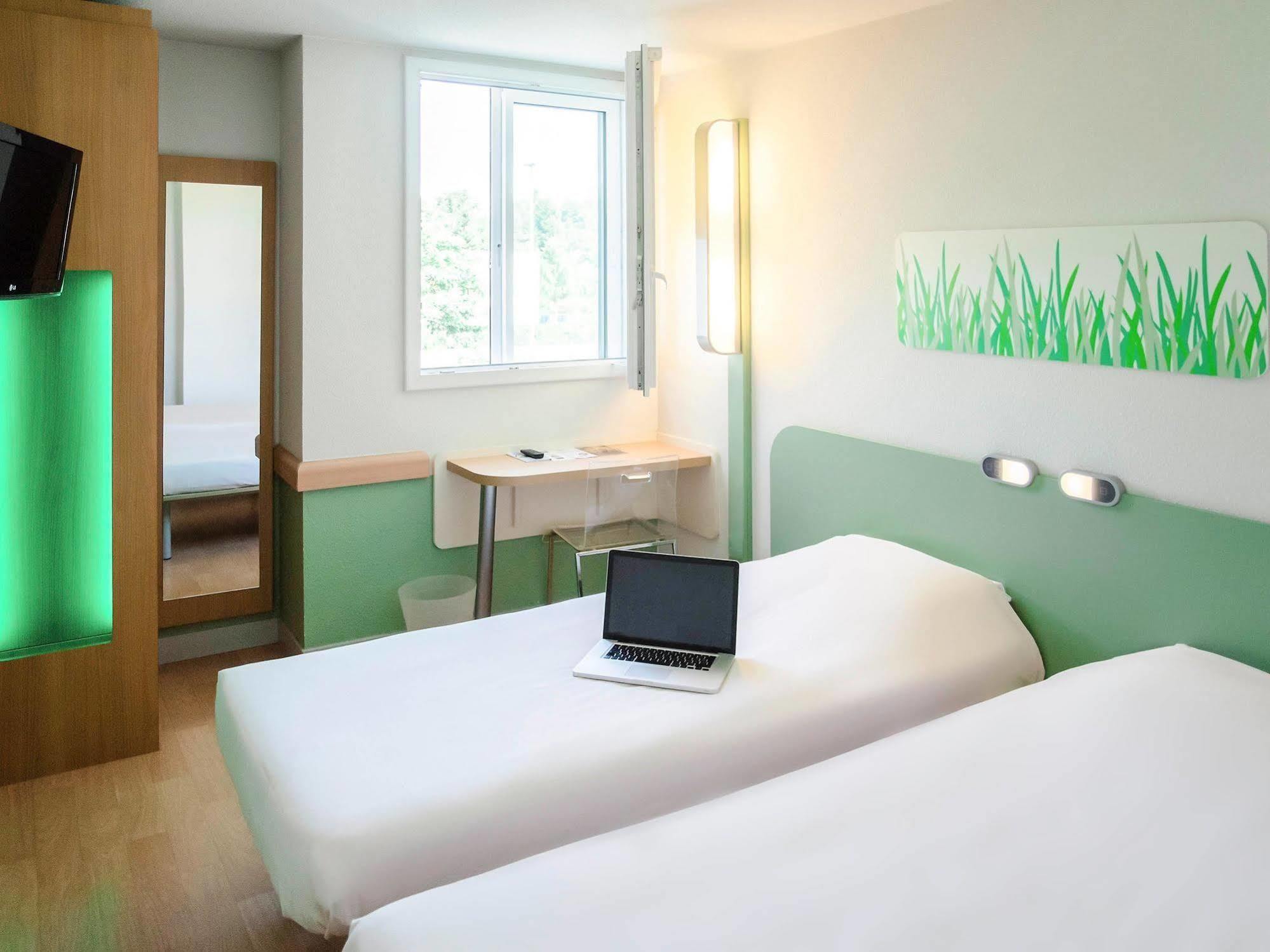Ibis Budget Aeroport Le Bourget Garonor Le Blanc-Mesnil Esterno foto