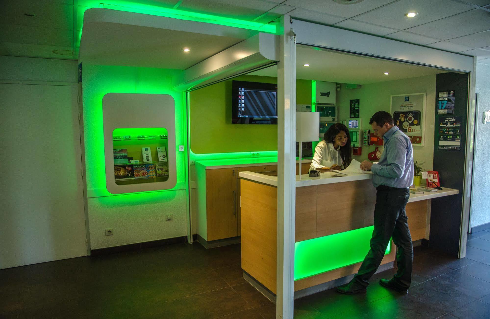 Ibis Budget Aeroport Le Bourget Garonor Le Blanc-Mesnil Esterno foto